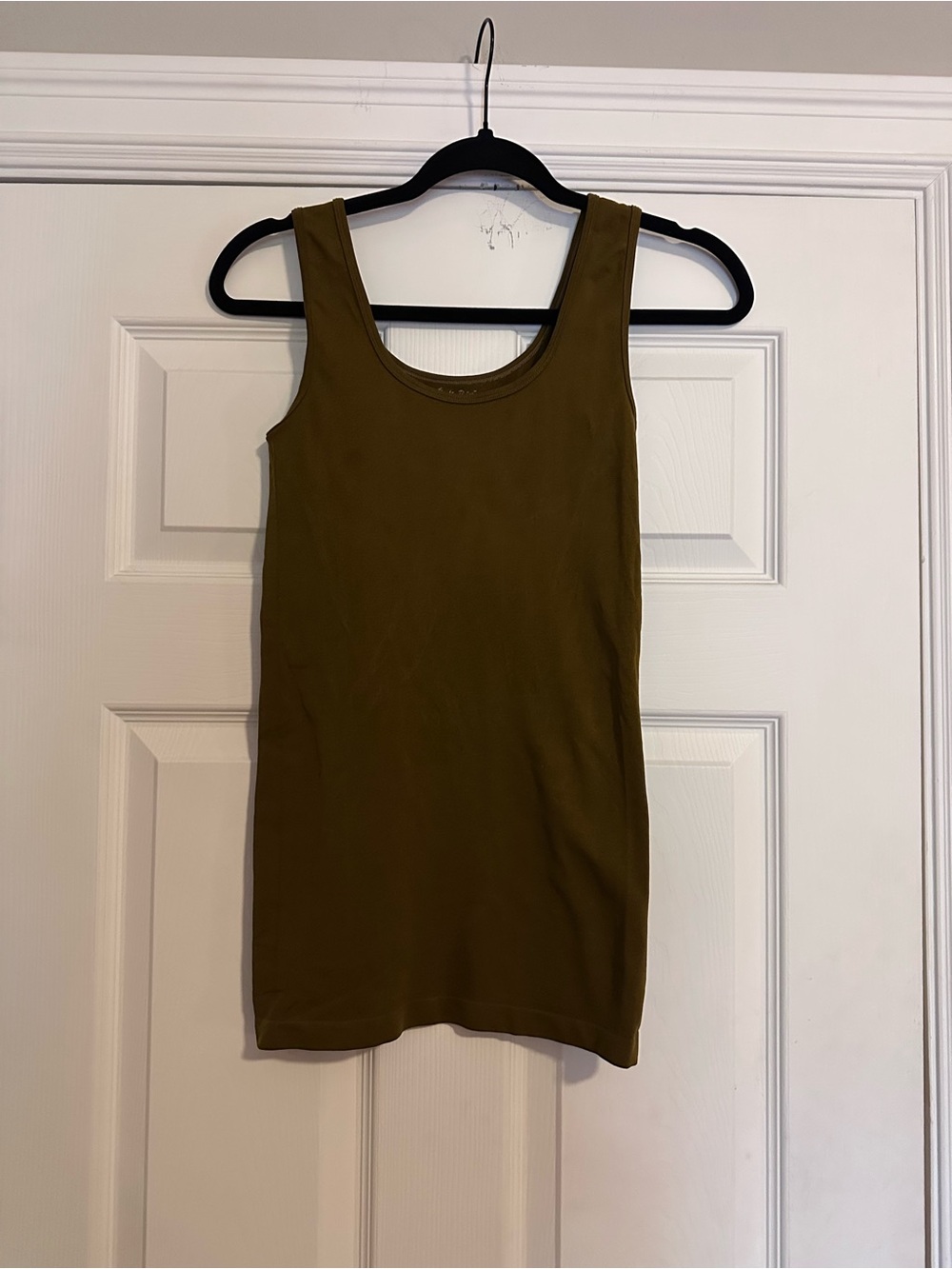 Charlie Page Olive Tank Top Sleeveless Scoop Neck